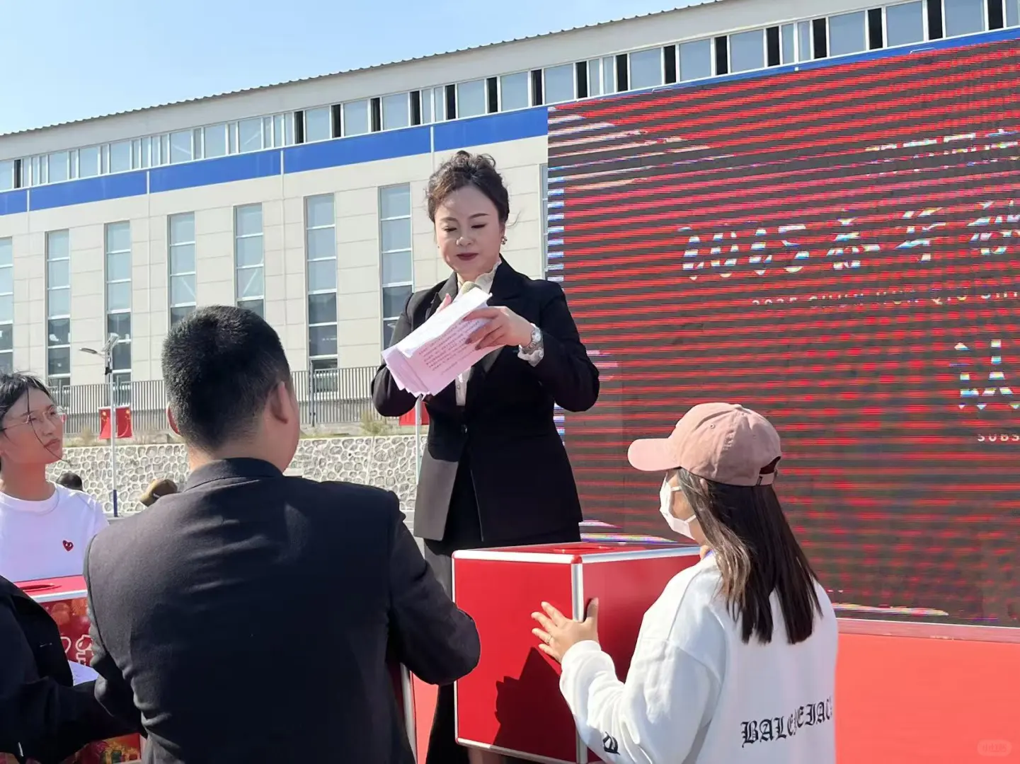 【双节同庆｜共赴一场秋日之约?】