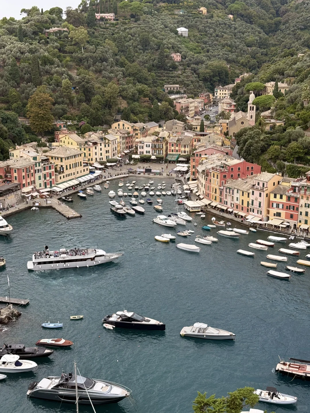 L'Elisir d'Amore 十月, 爱的灵药