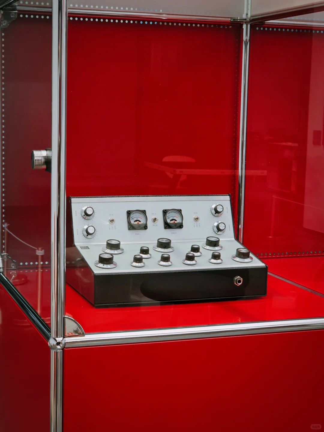 重庆i人必看❗设计感超强的瑞士家具展❗