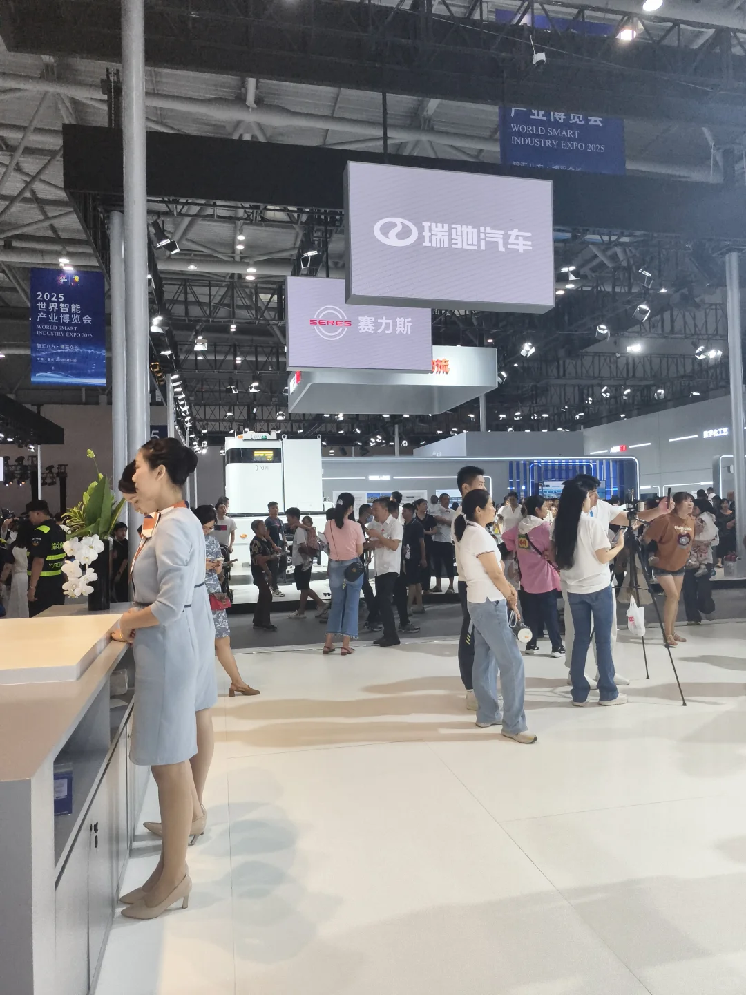 救命！重庆一半人都来智博会遛娃了吧！