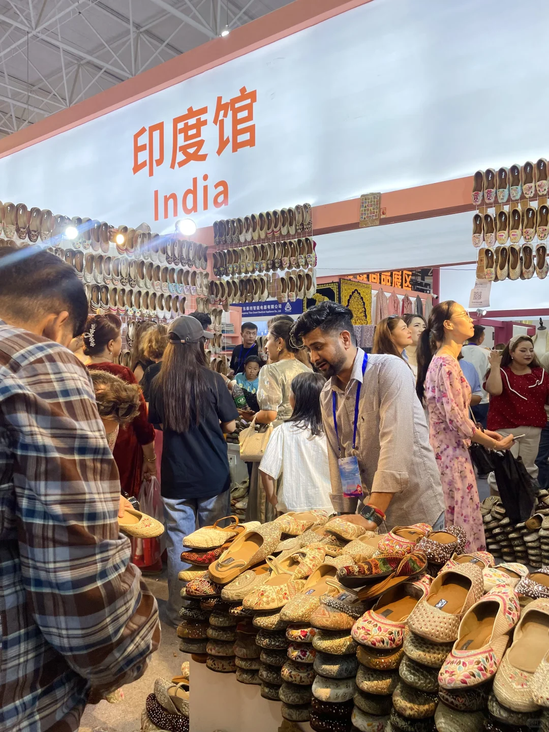 喀什宝藏展会！简单粗暴，好看又好逛！??✨