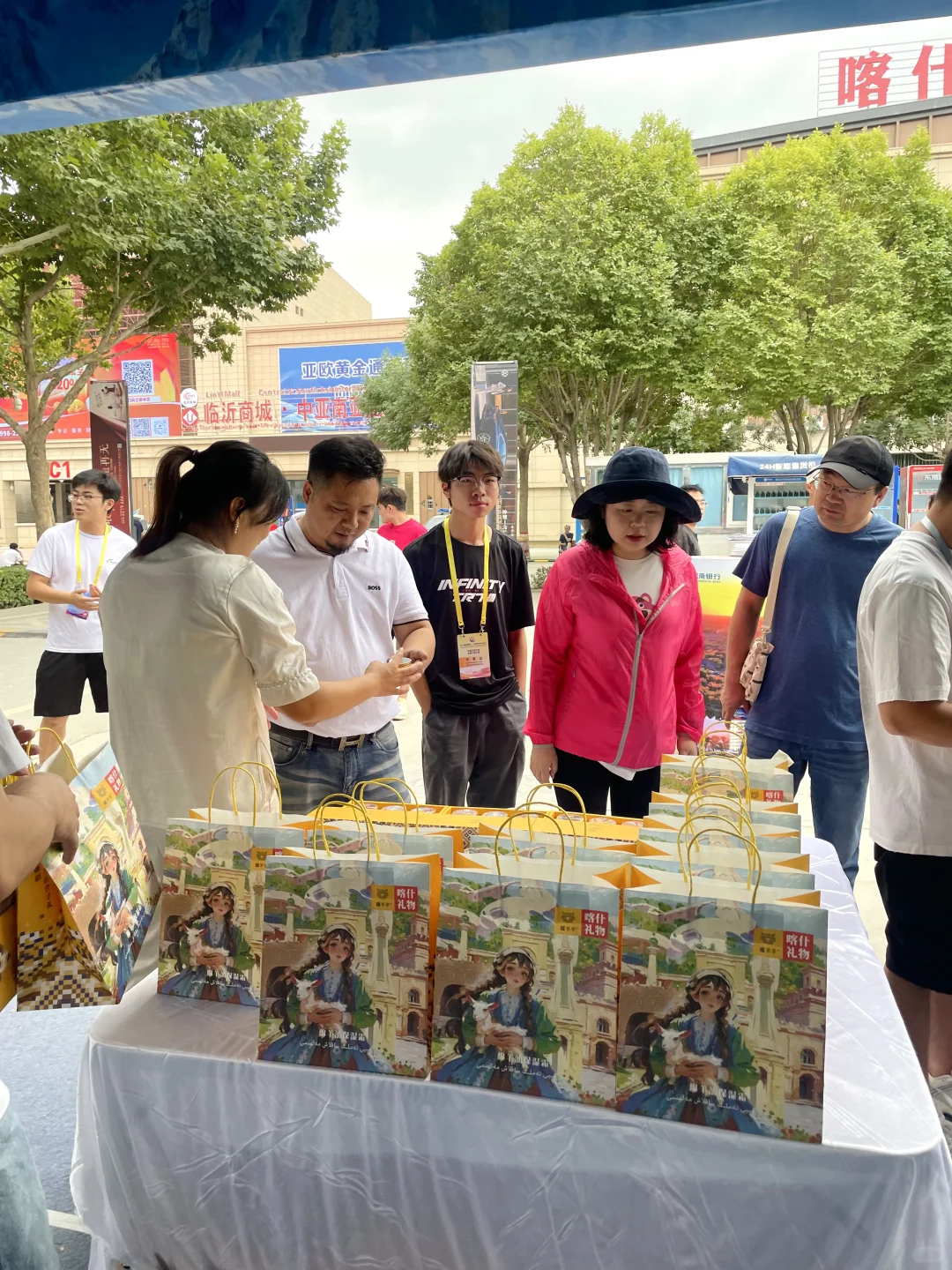 喀什宝藏展会！简单粗暴，好看又好逛！??✨