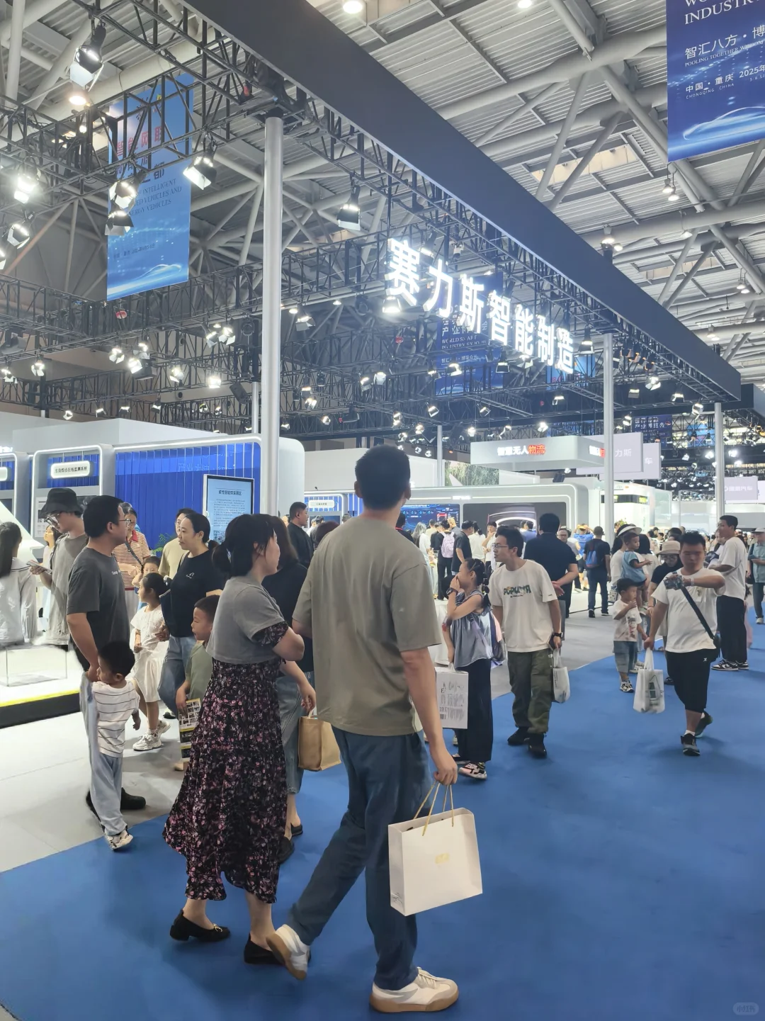 救命！重庆一半人都来智博会遛娃了吧！