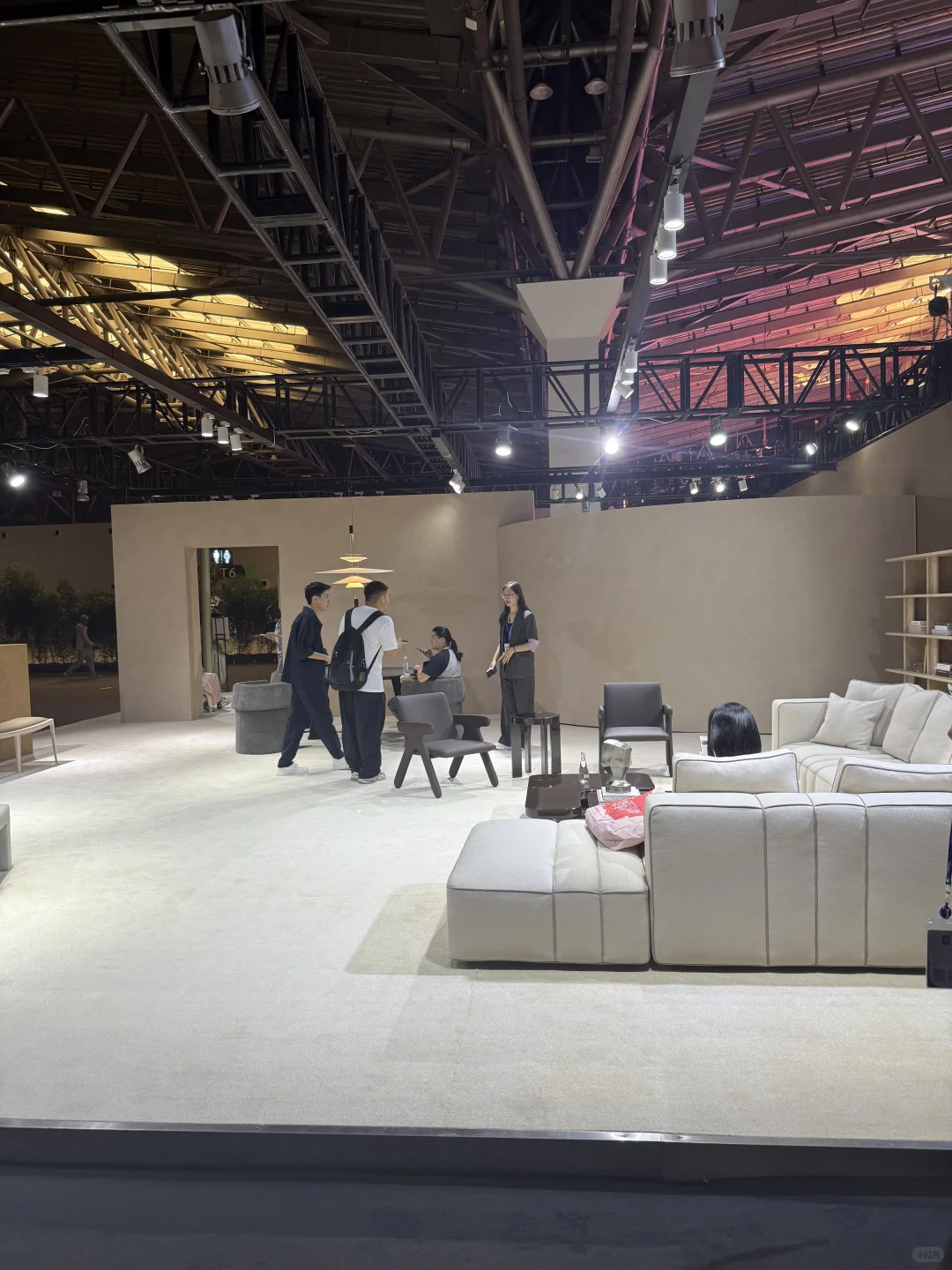 跟着老板冲摩登上海设计周！