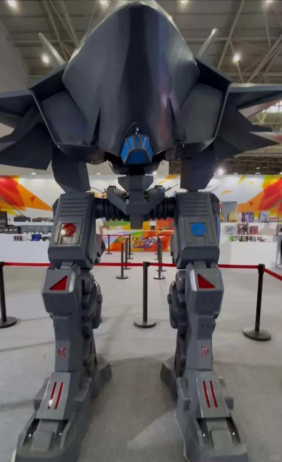 歼-35战机机甲重磅亮相