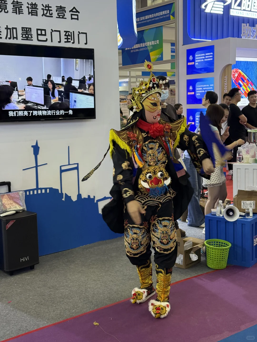 现在的物流展会太会整活了 hhhhhh