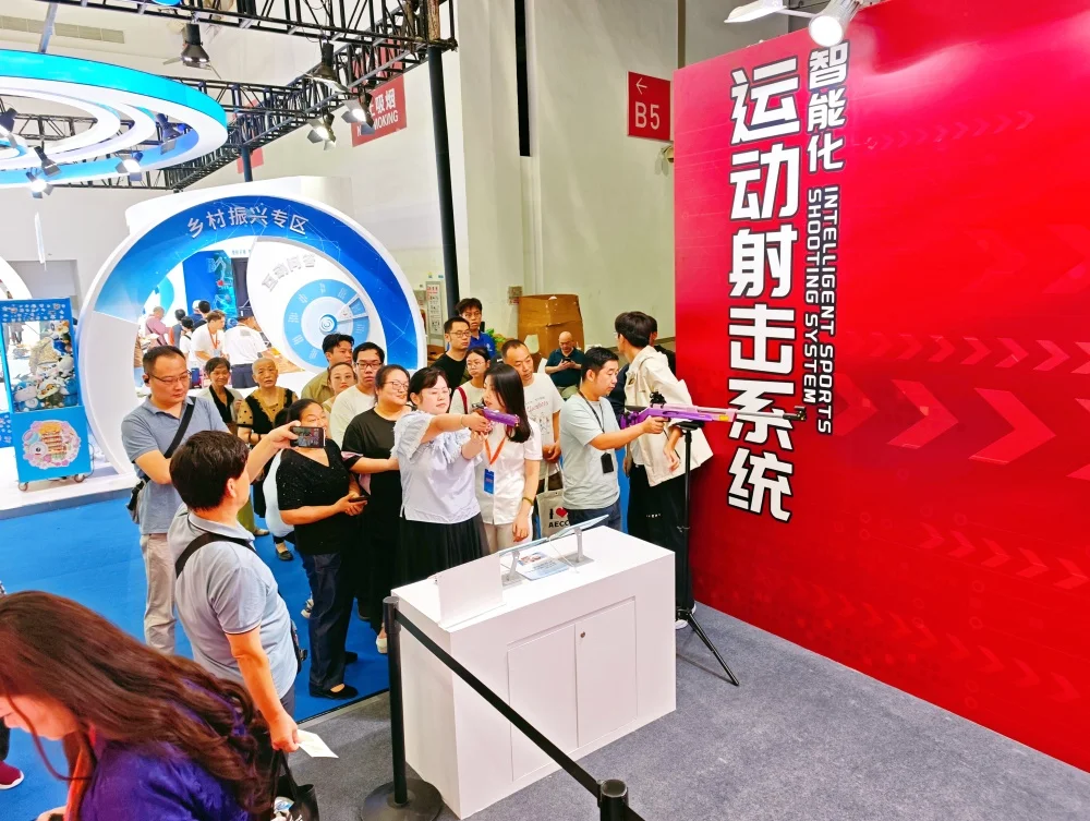 国防军工文博会武汉开幕