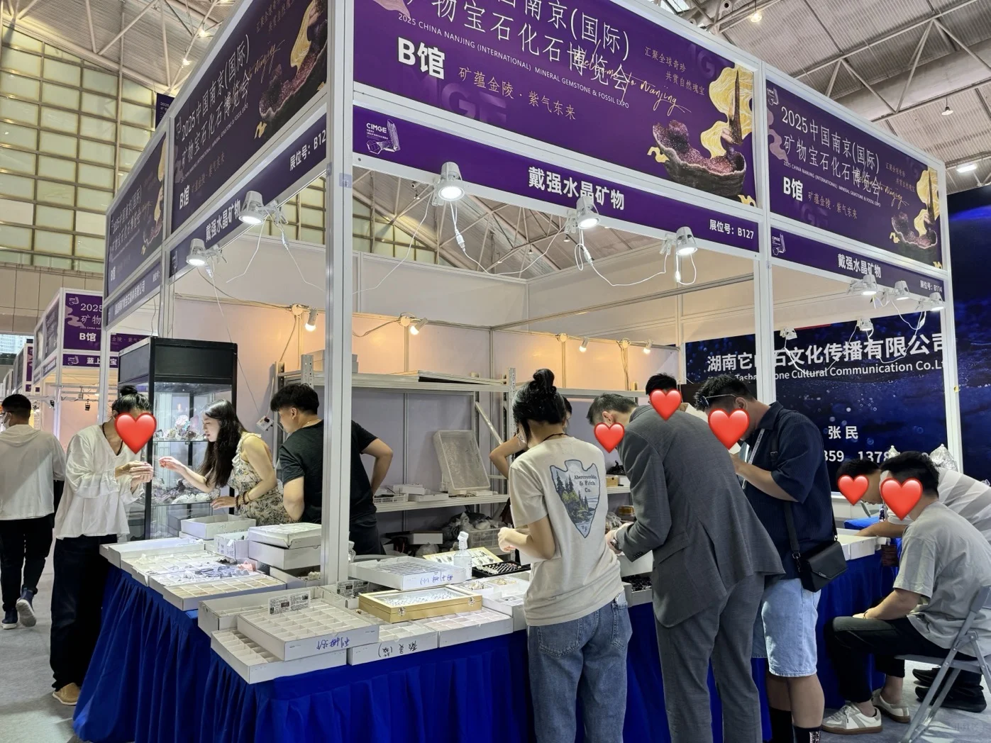 我焦虑了…才开展第一天货就要卖空了…