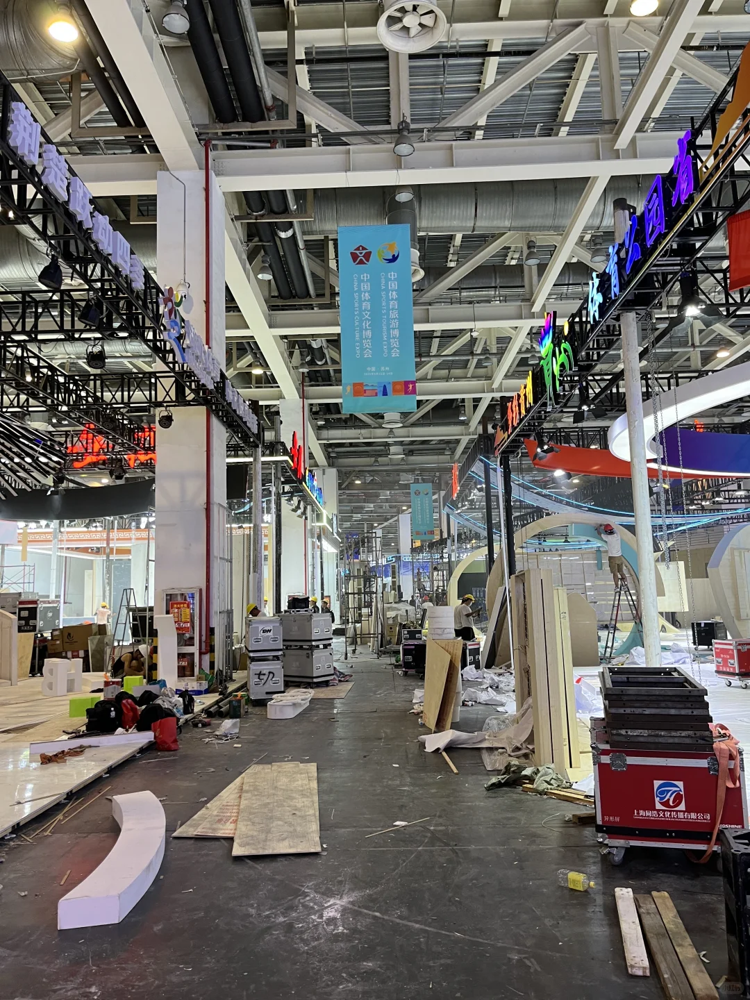 大展的现场，超震撼！展台展会搭建