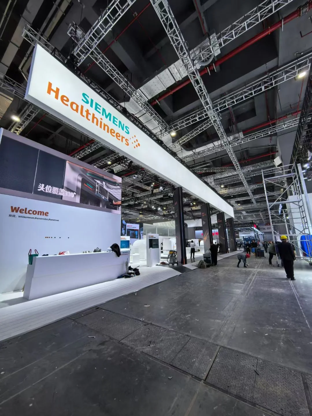 又是一年医博会，风雨飘摇的医疗人挥挥手！