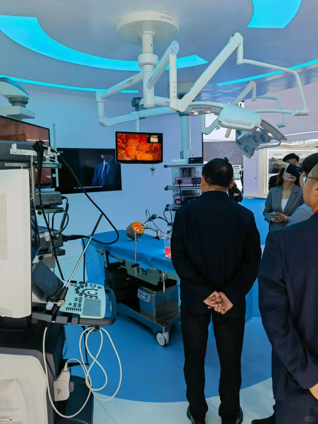 又是一年医博会，风雨飘摇的医疗人挥挥手！