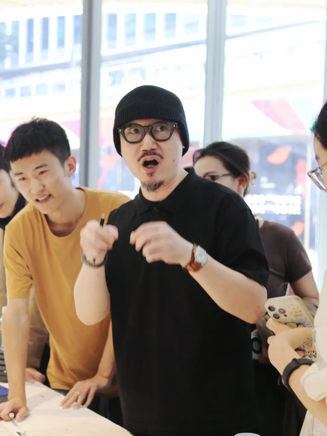 民办视传刚毕业就跟央美老师的作品一同展出