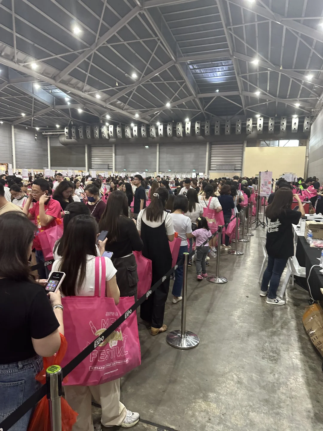 ?? 新加坡 最大型美妆展 - 第一天