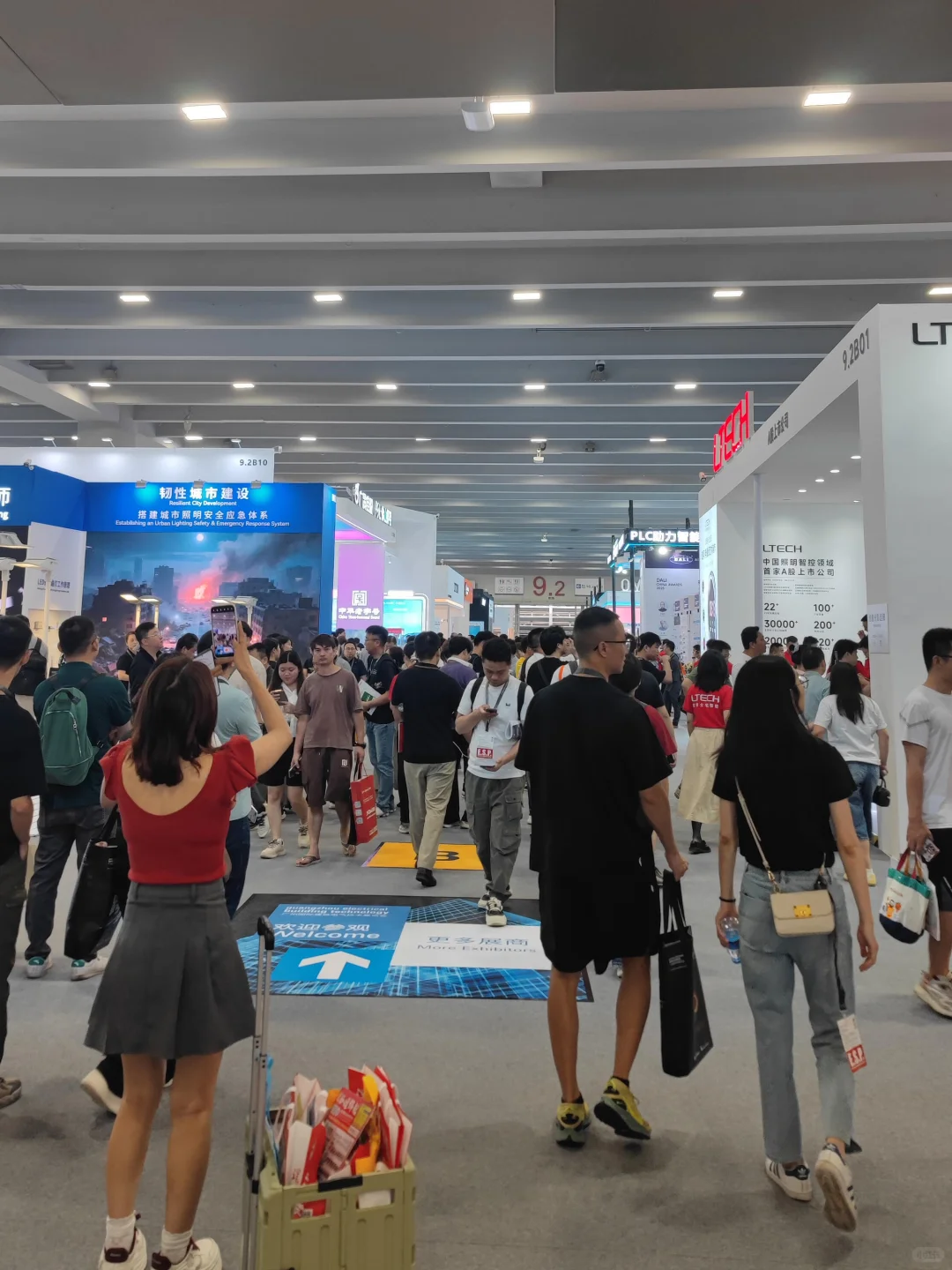 乌兰察布会展协助兼职 | 日结180+HKD 交通