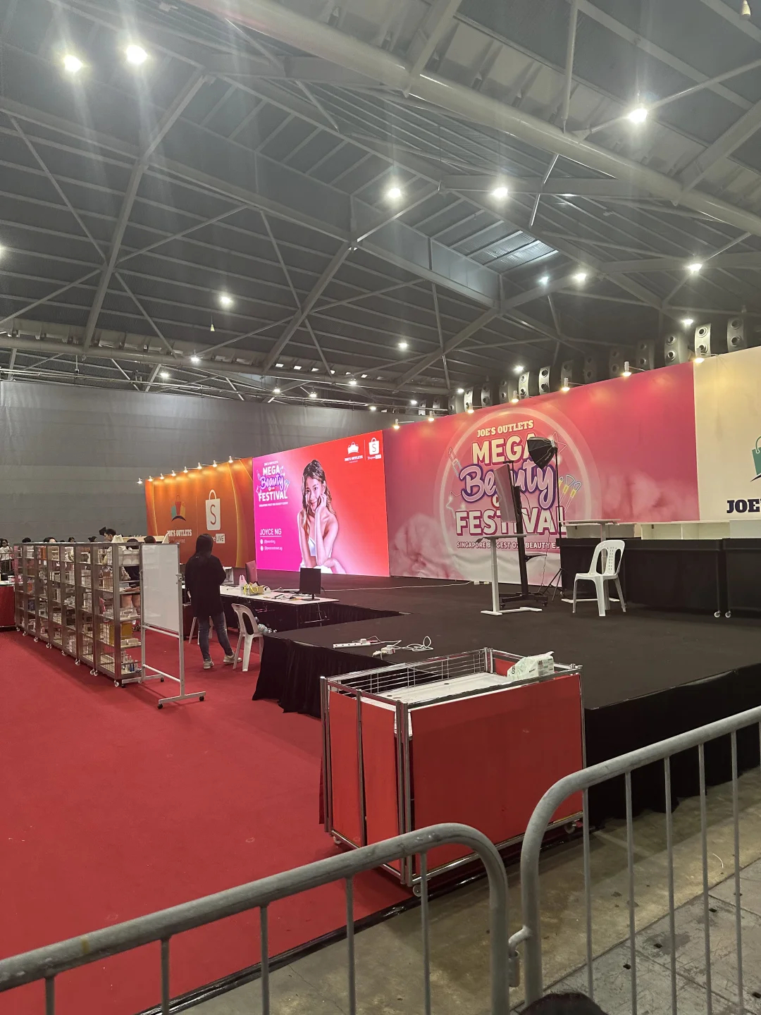 ?? 新加坡 最大型美妆展 - 第一天