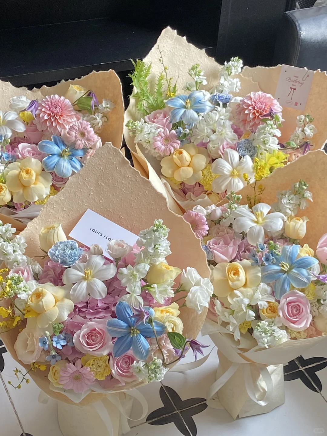 这个花变成了店里的团购花了