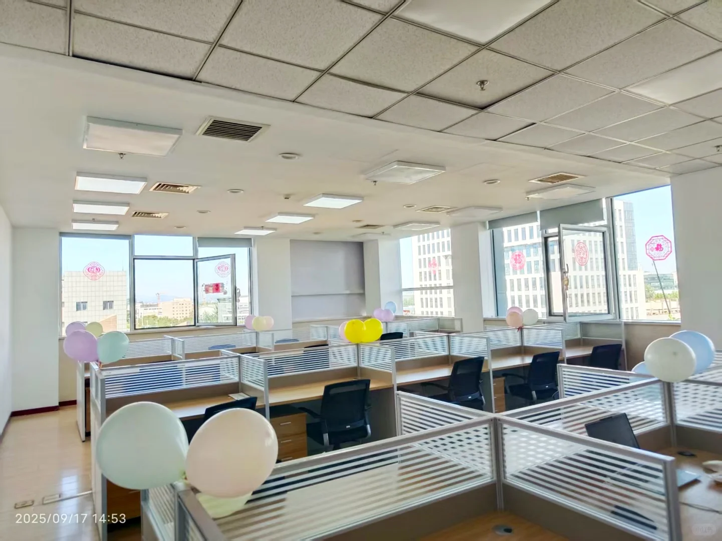 万展展览北京公司新设工作区正式投入使用