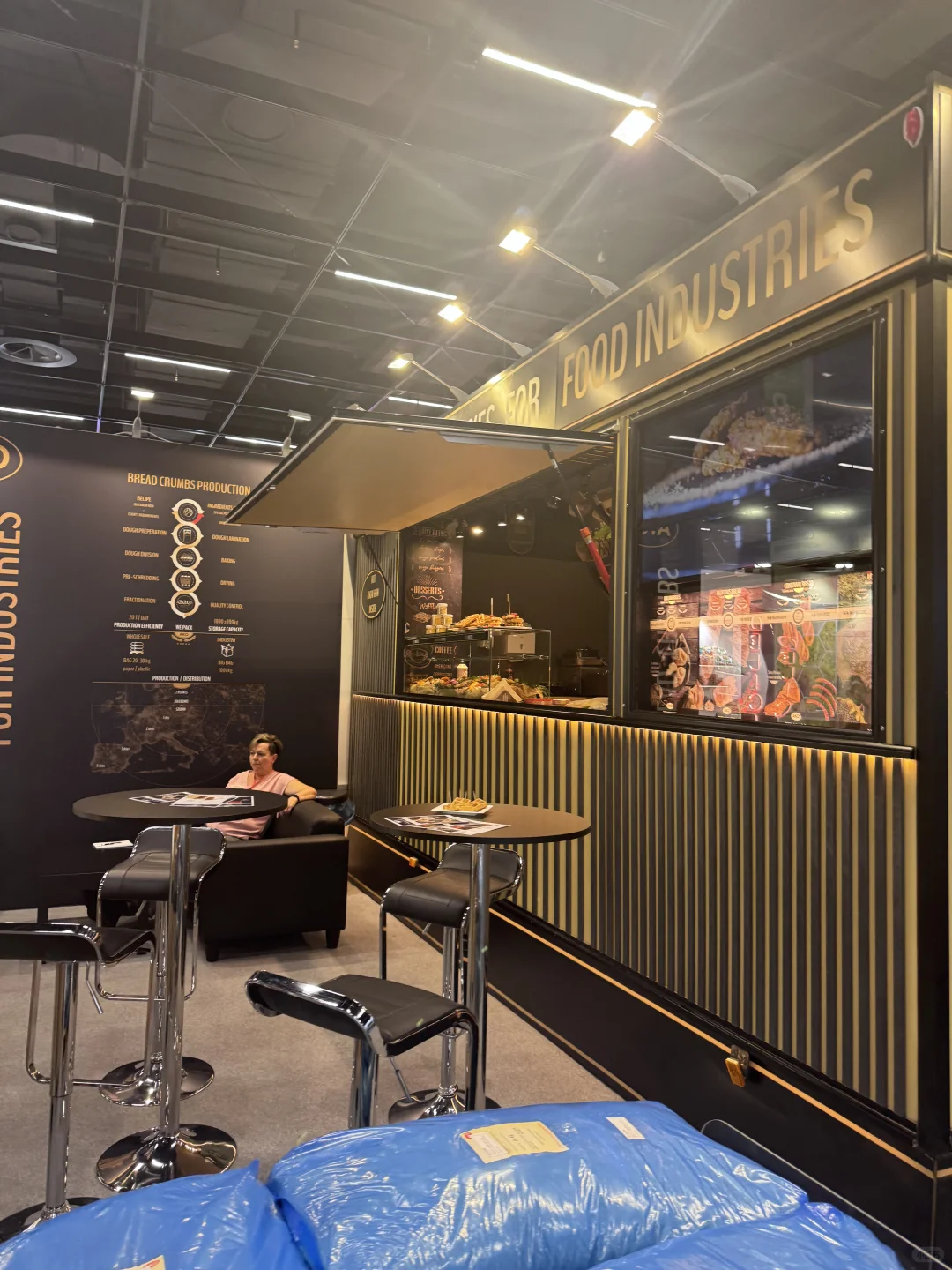 ?? 展会翻译日常｜在食品展吃饱饱回家了