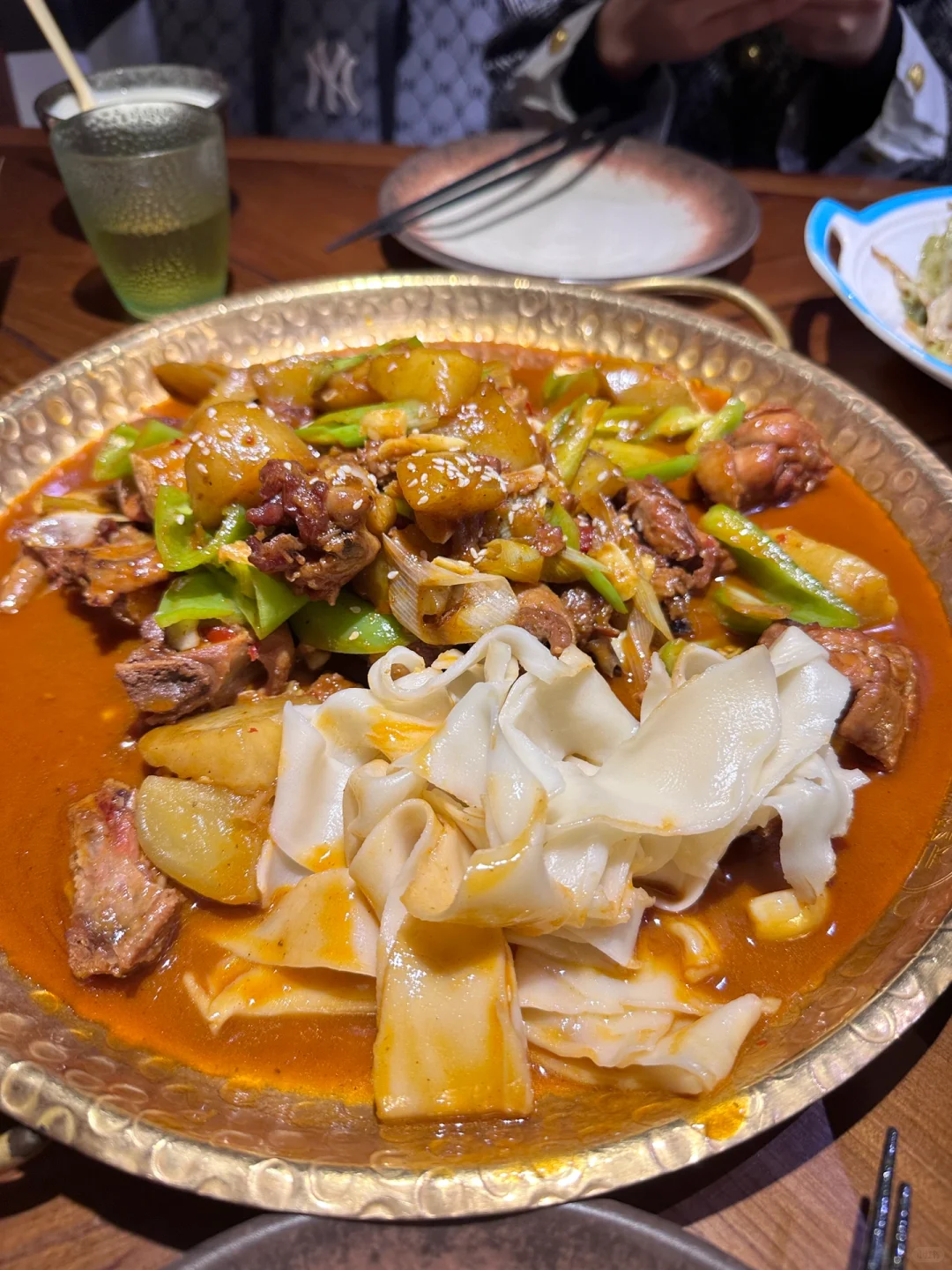 打卡成功✅美乐城——楼兰·新疆大盘鸡