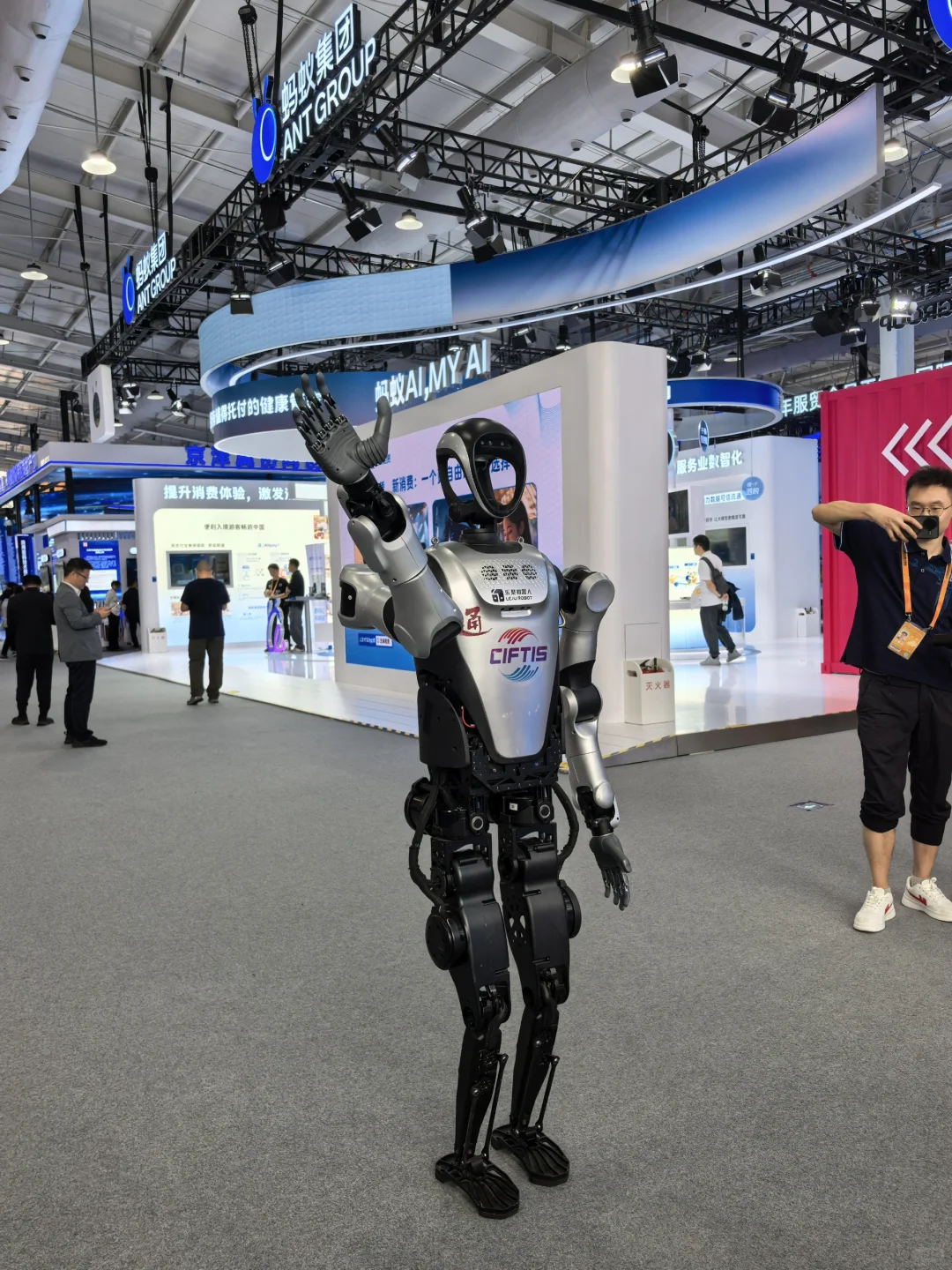 太酷了吧！首钢服贸会彻底刷新了我的认知！