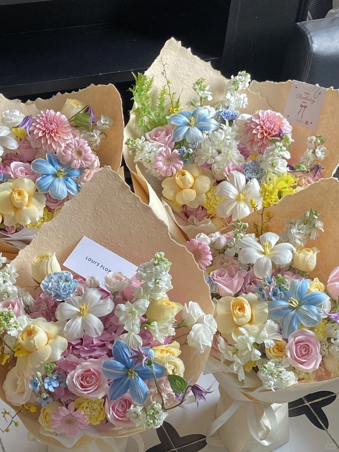 这个花变成了店里的团购花了