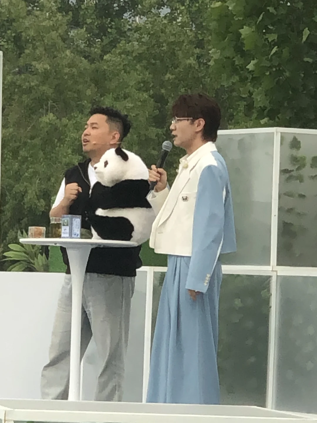 2025 央视文艺全媒体合作伙伴夏日联谊会