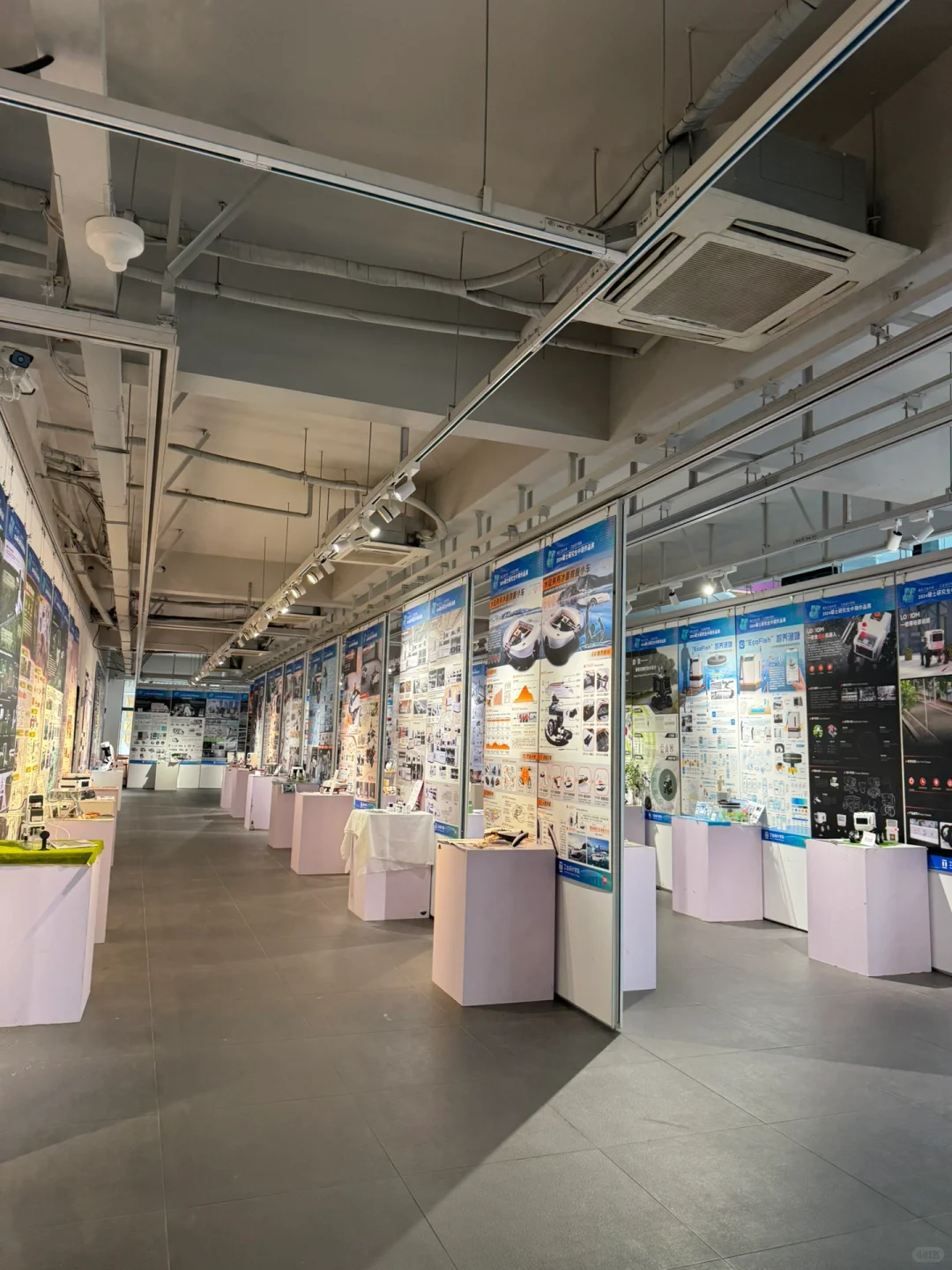 带大家云看湖工大中期展！