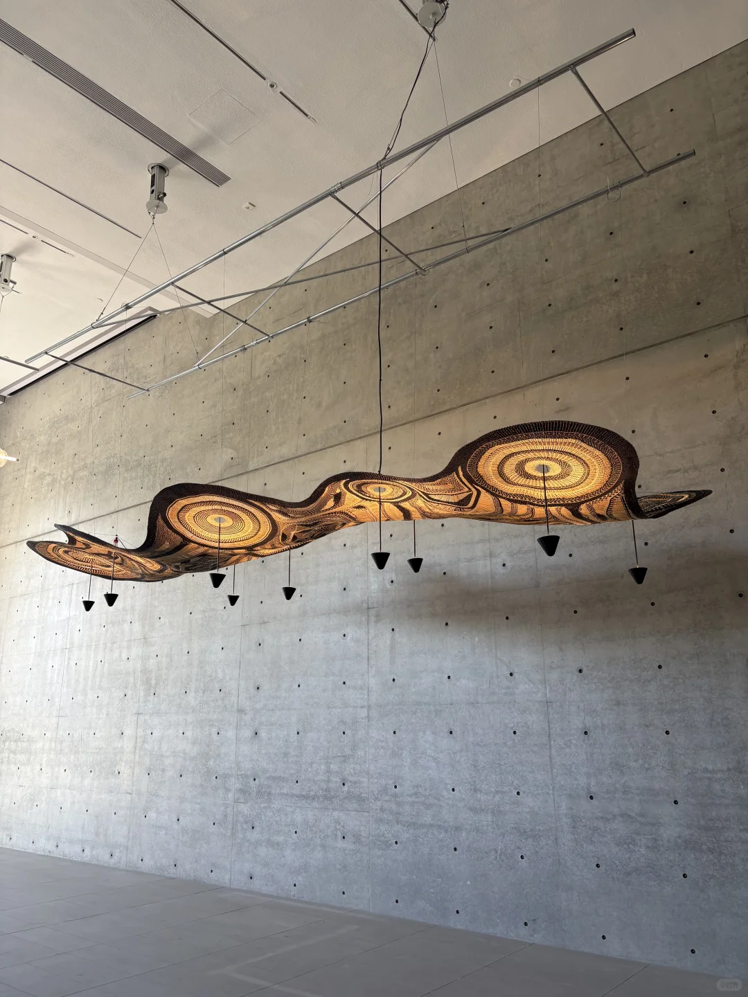 北京新展｜光之线条?西班牙的灯光设计??