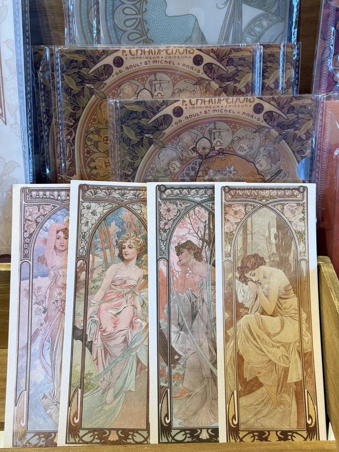 拜见二次元鼻祖??无锡博物院穆夏新展！！