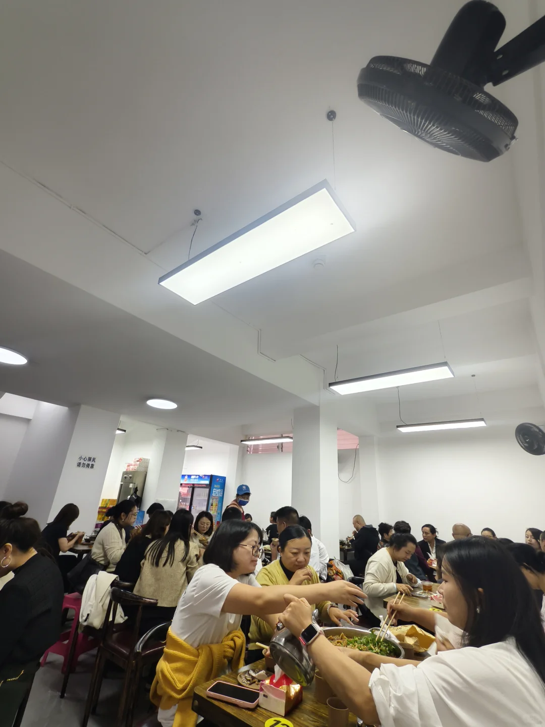 昆明蕞拽的麻辣鱼。。。“三无”啊！！！