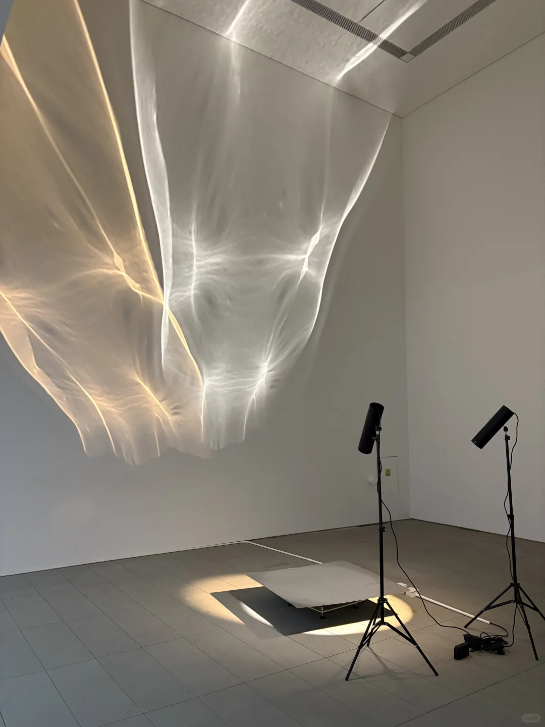 北京新展｜光之线条?西班牙的灯光设计??