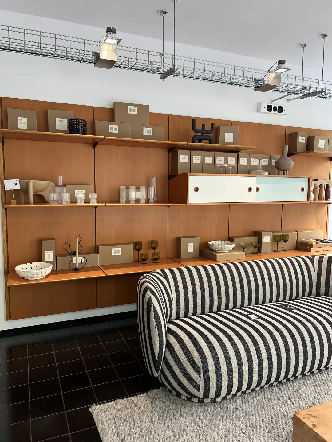 麓湖是个巨大的设计展