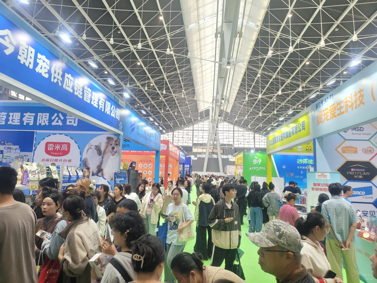 领到有瑕疵试用装的同学们就扔掉吧！