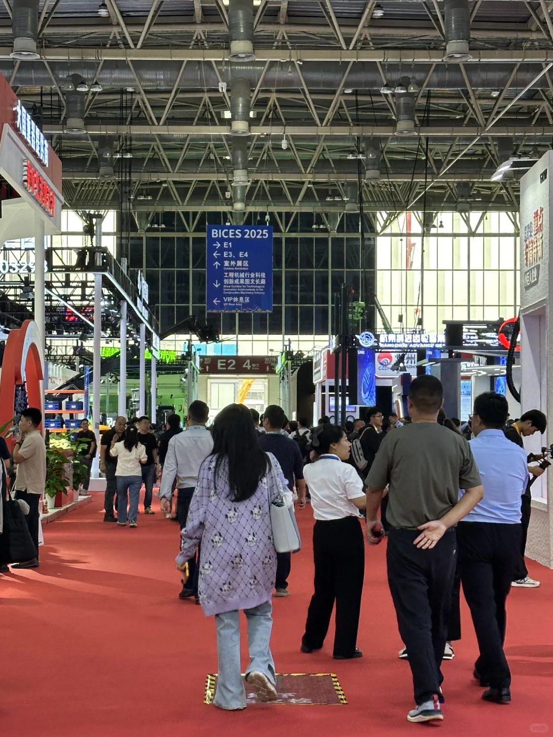 来聊聊呀 北京工程机械展现场