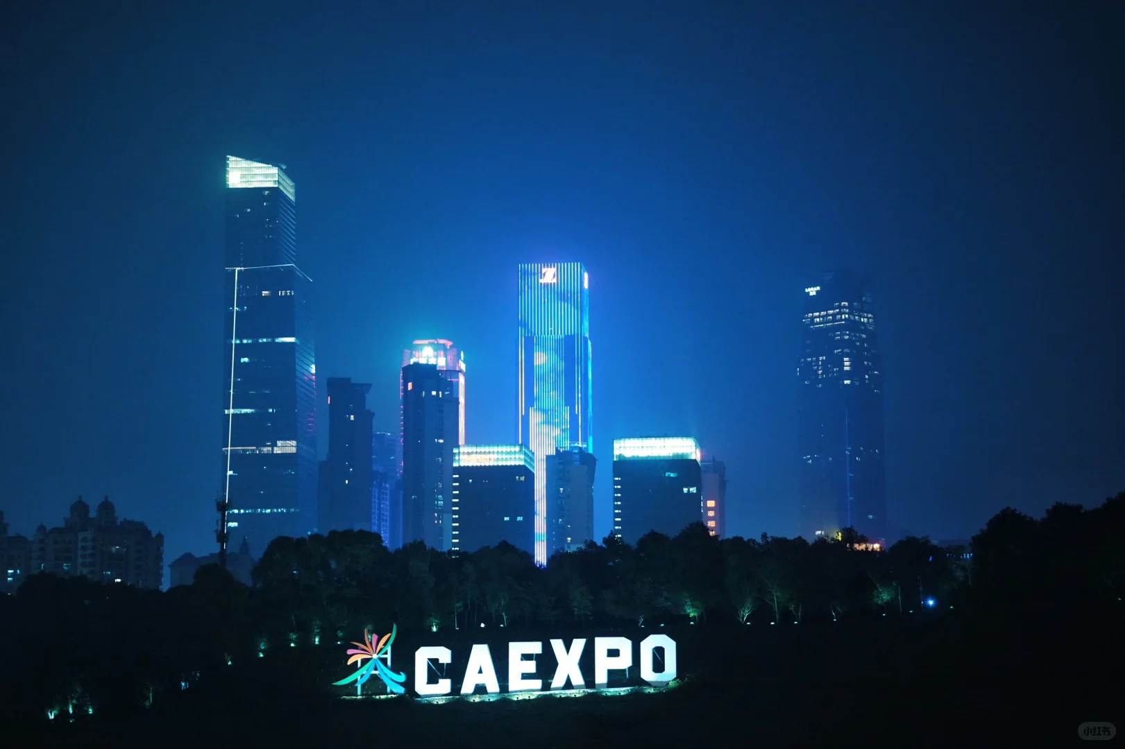 南宁｜会展中心，这个机位的夜景绝了