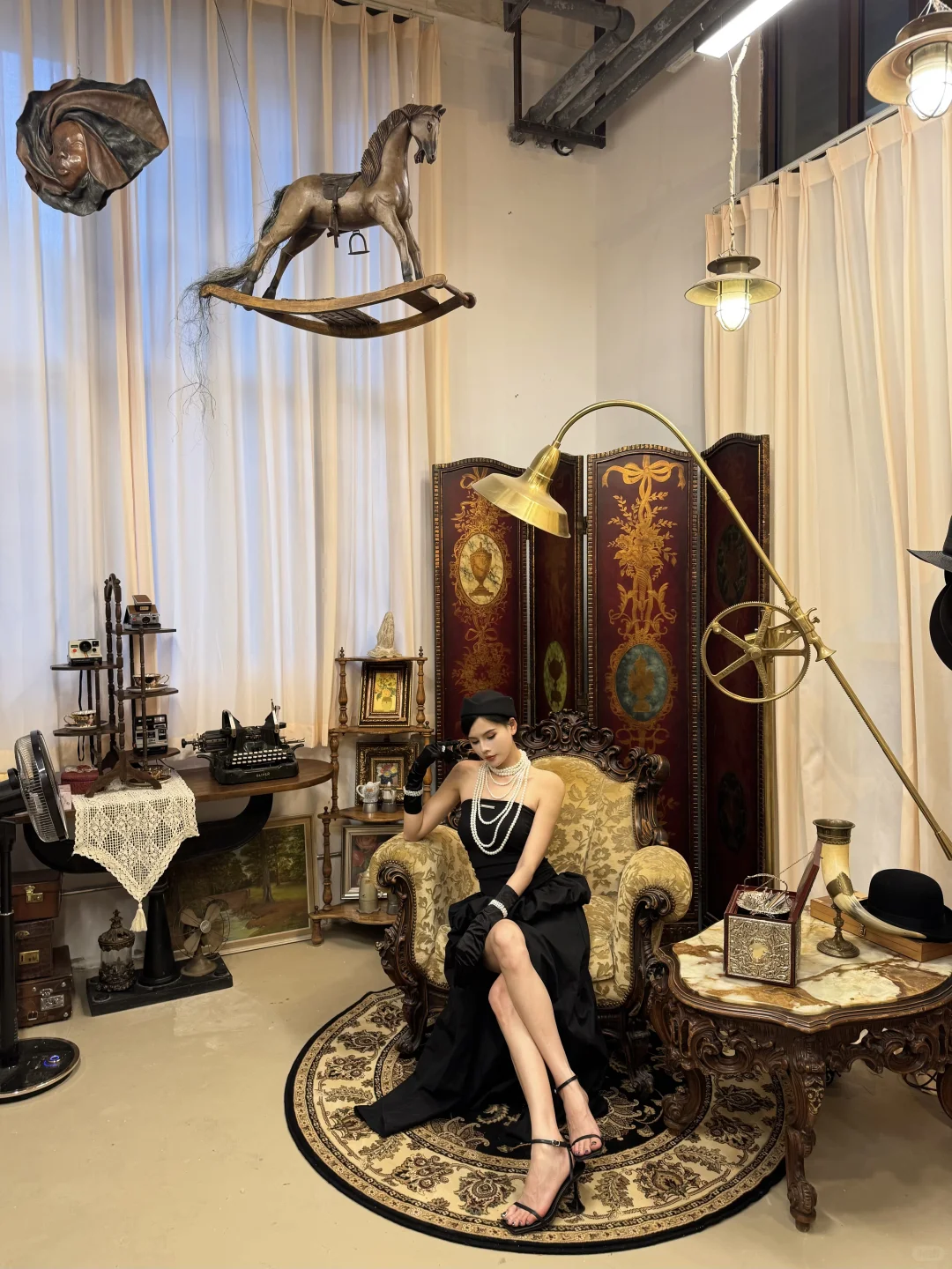穿越11个欧洲时空！在古董展里当电影主角?