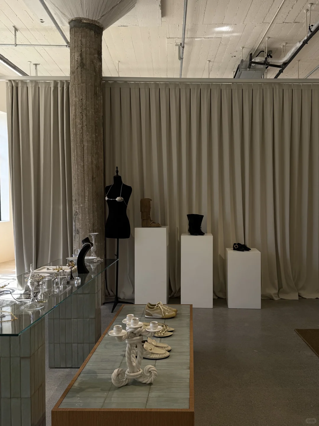 上海新展｜老建筑里的漂亮showroom