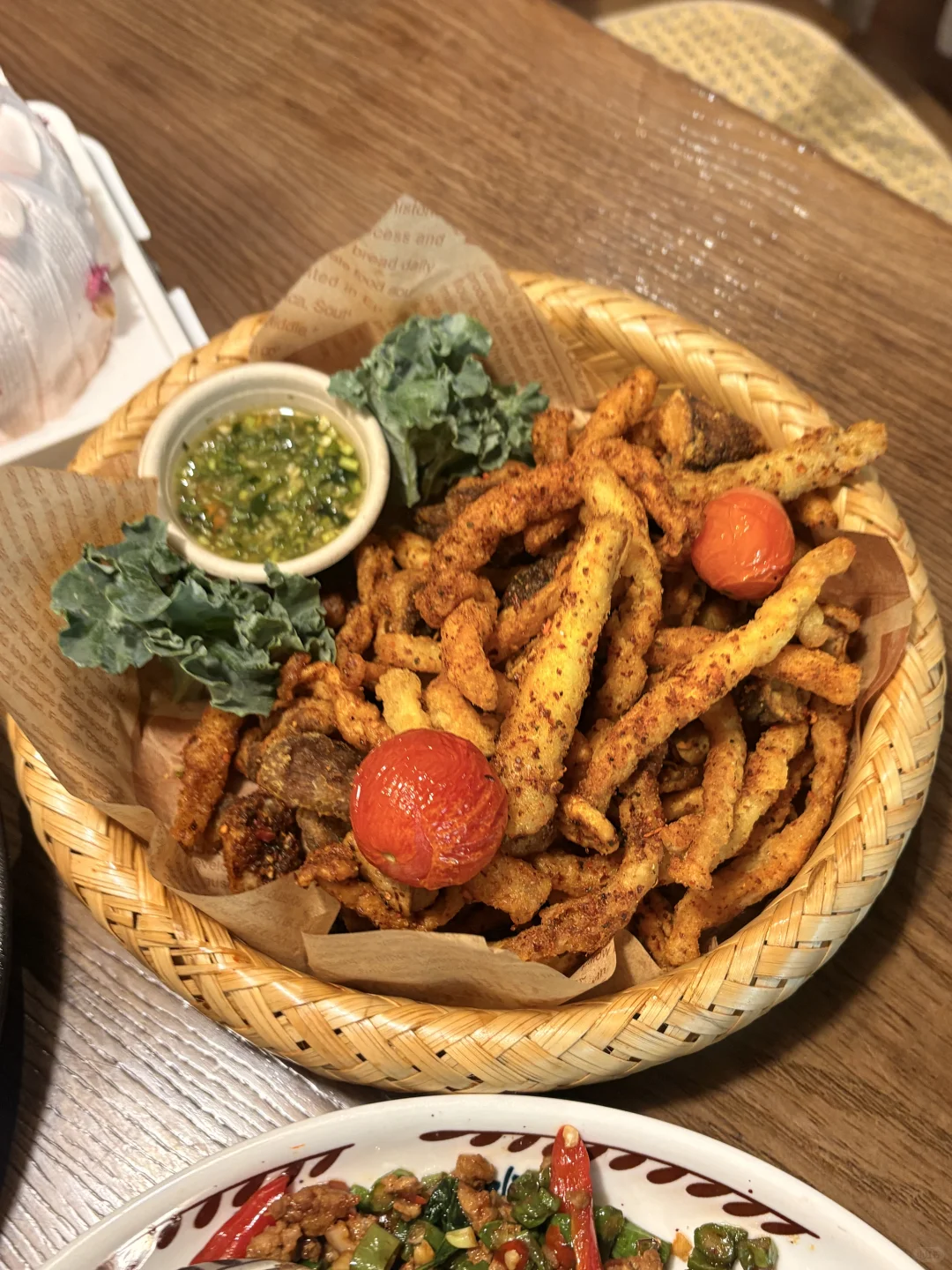 长沙大学城｜带独立泳池庭院的漂亮饭❗️❗️