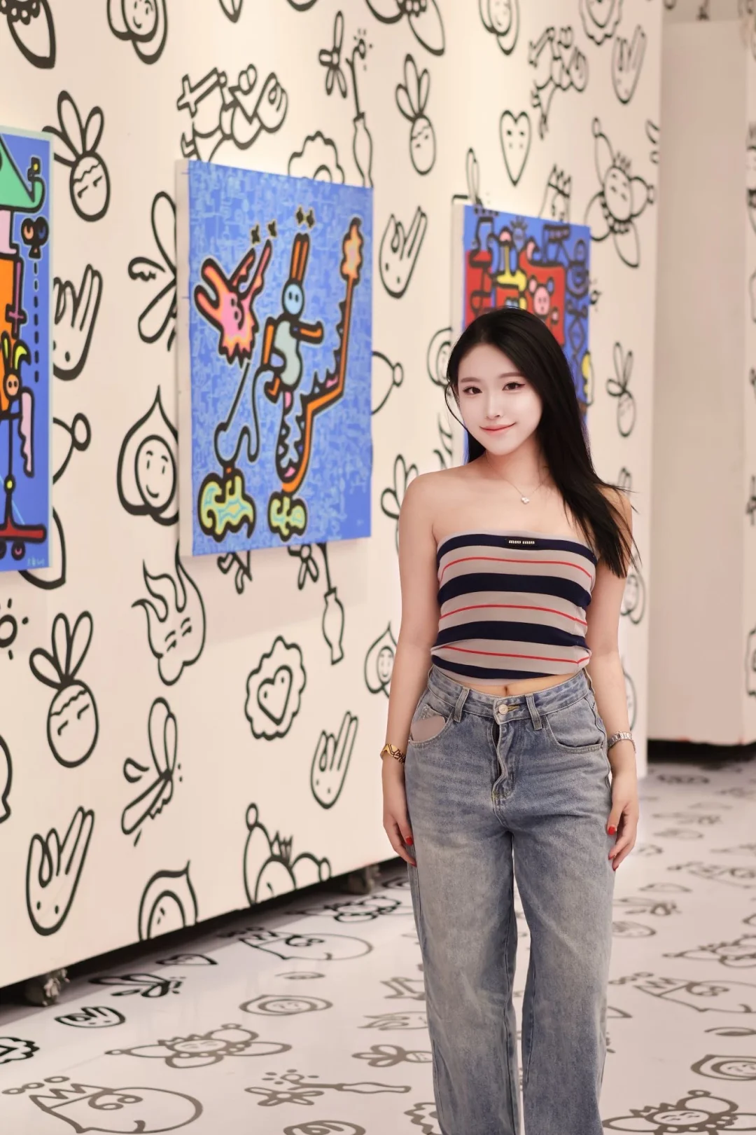 沈阳惊现五金店艺术展!潮人炸街新地标