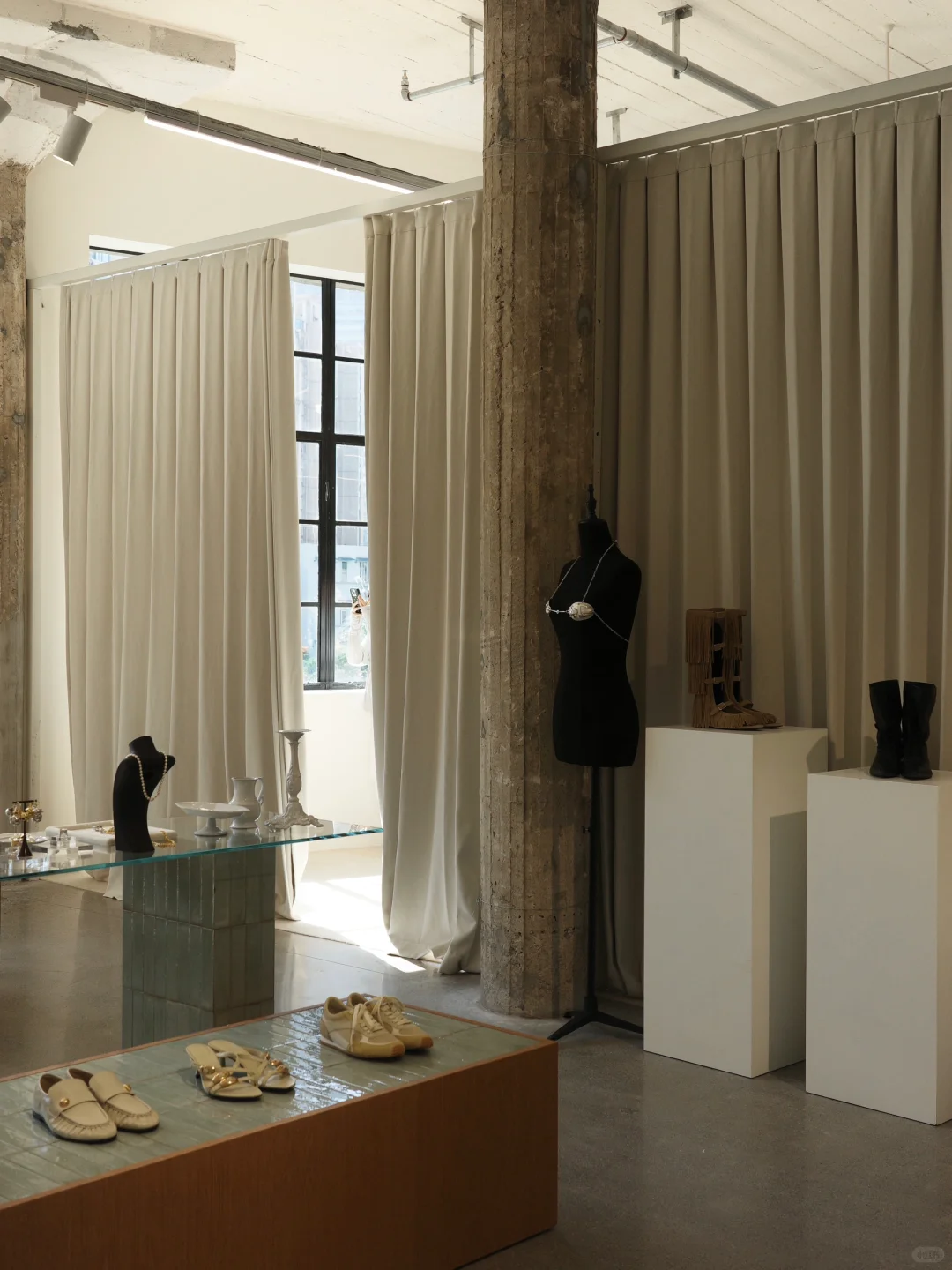 上海新展｜老建筑里的漂亮showroom