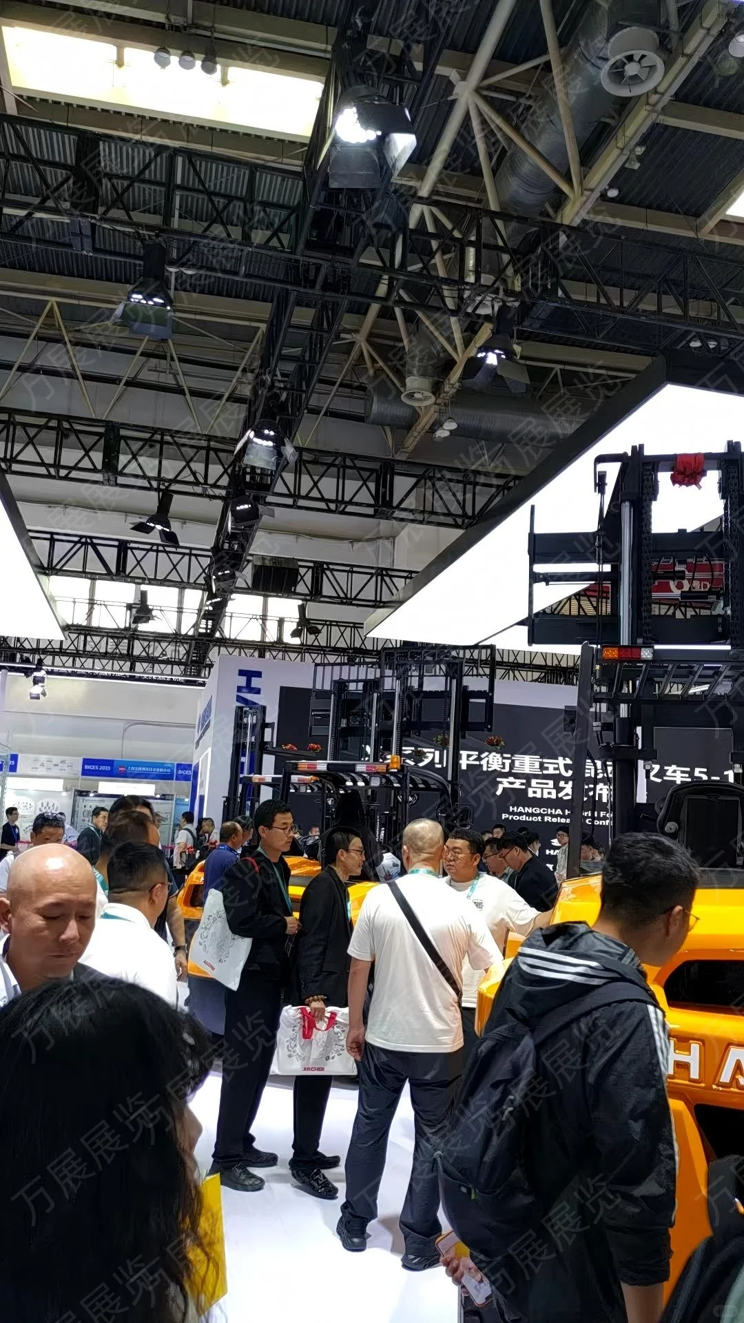 第十七届中国(北京)国际机械展览会盛大开幕