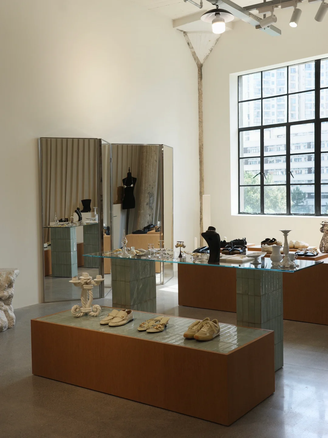 上海新展｜老建筑里的漂亮showroom