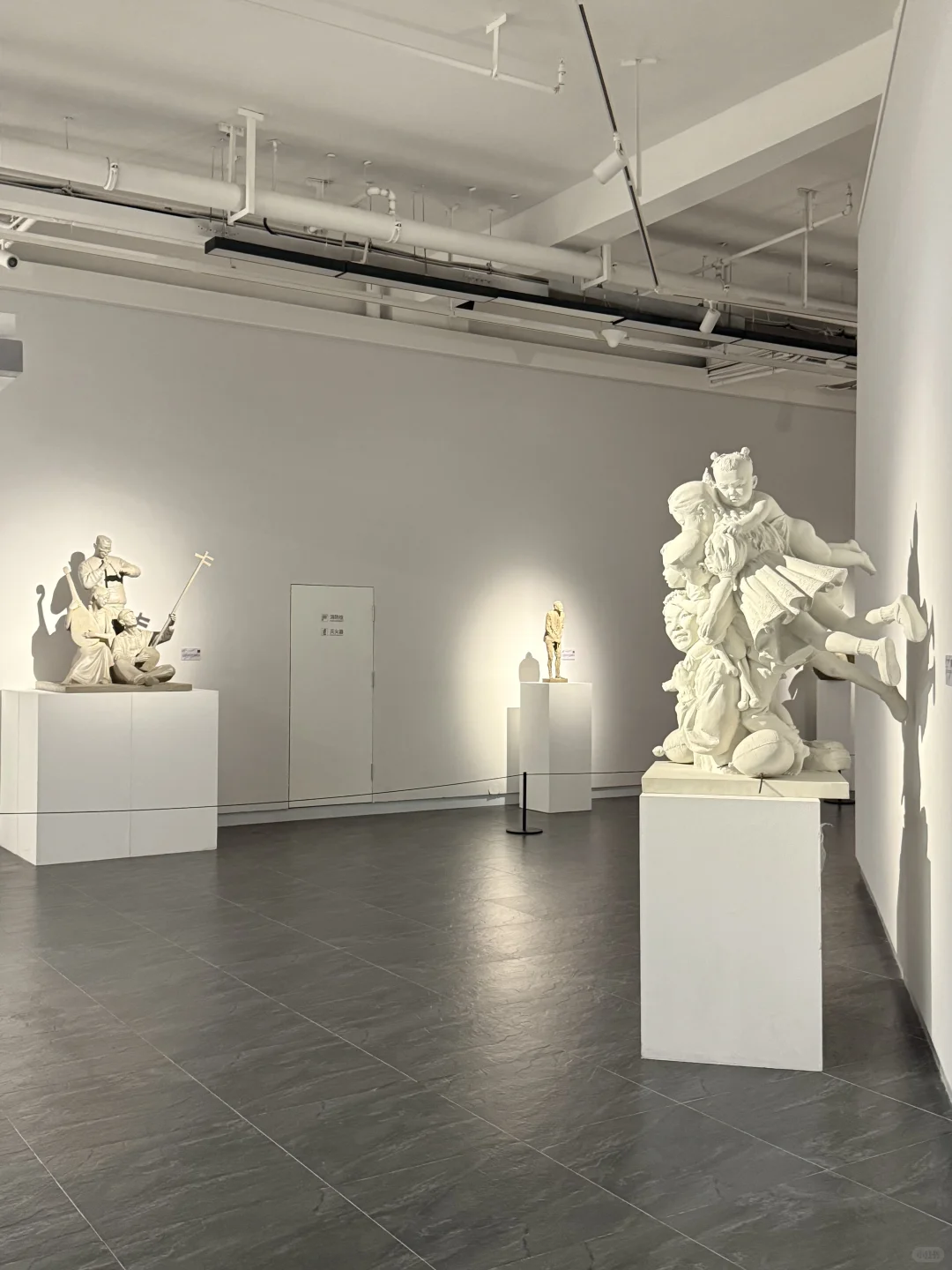 石家庄看展在霍格沃茨城堡里与青年雕塑对话