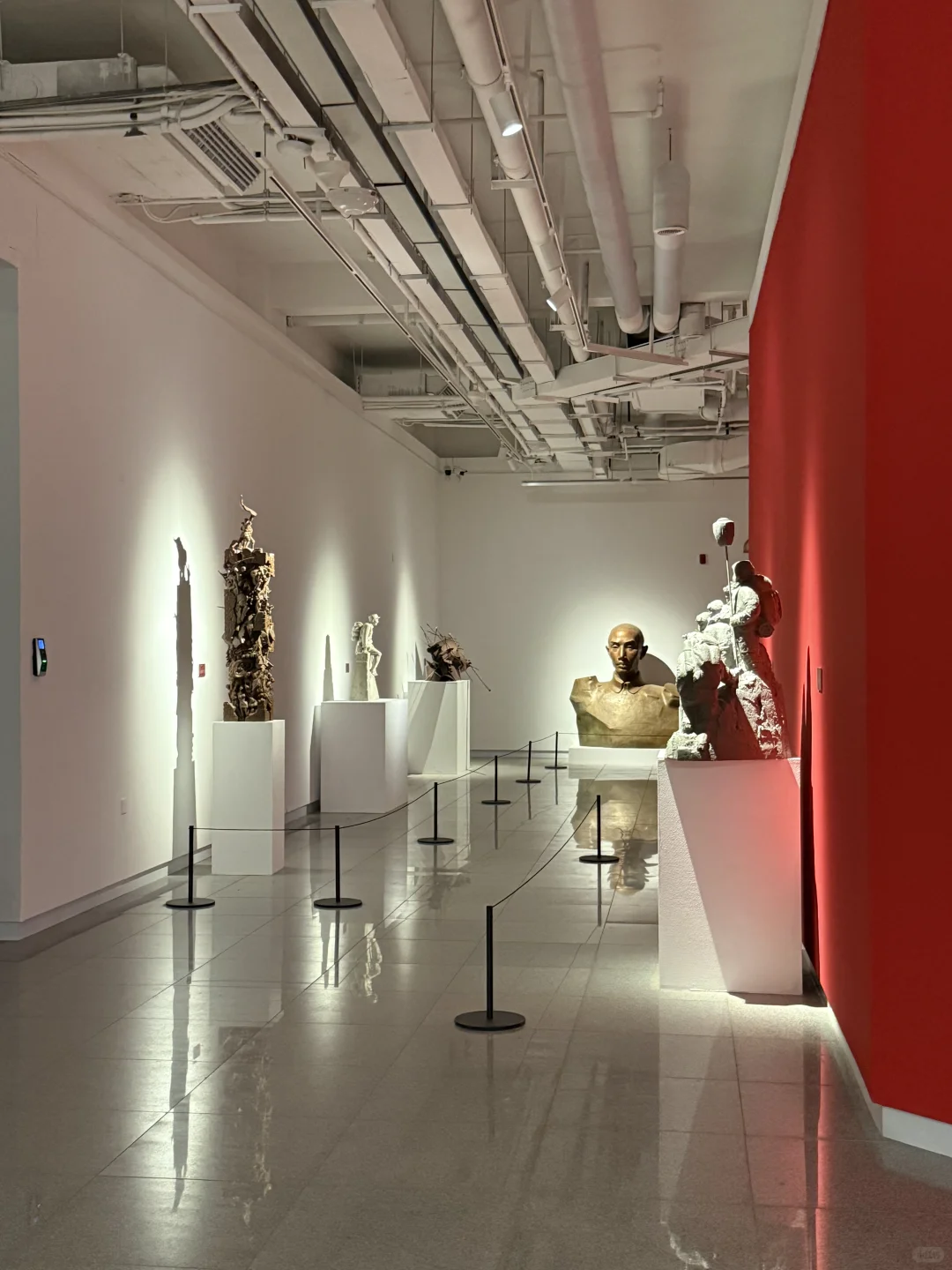 石家庄看展在霍格沃茨城堡里与青年雕塑对话