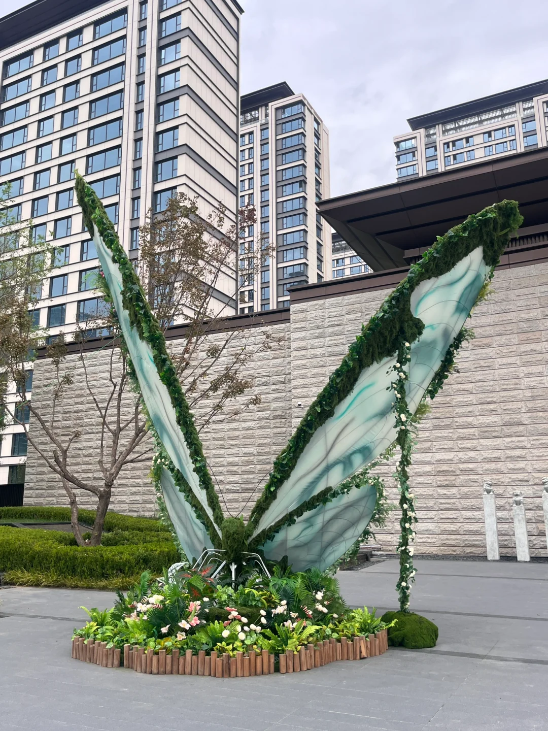 邯郸国庆避挤！巨型蝴蝶梦境超好拍