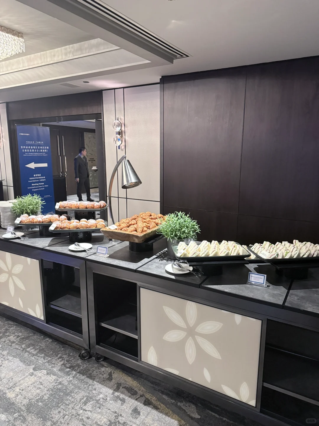 在??参加展会