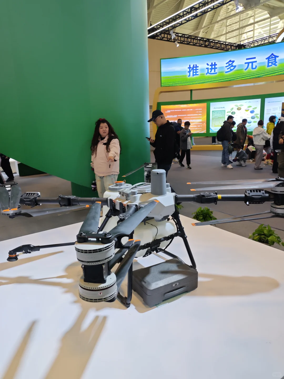 今天的展览会看点满满~