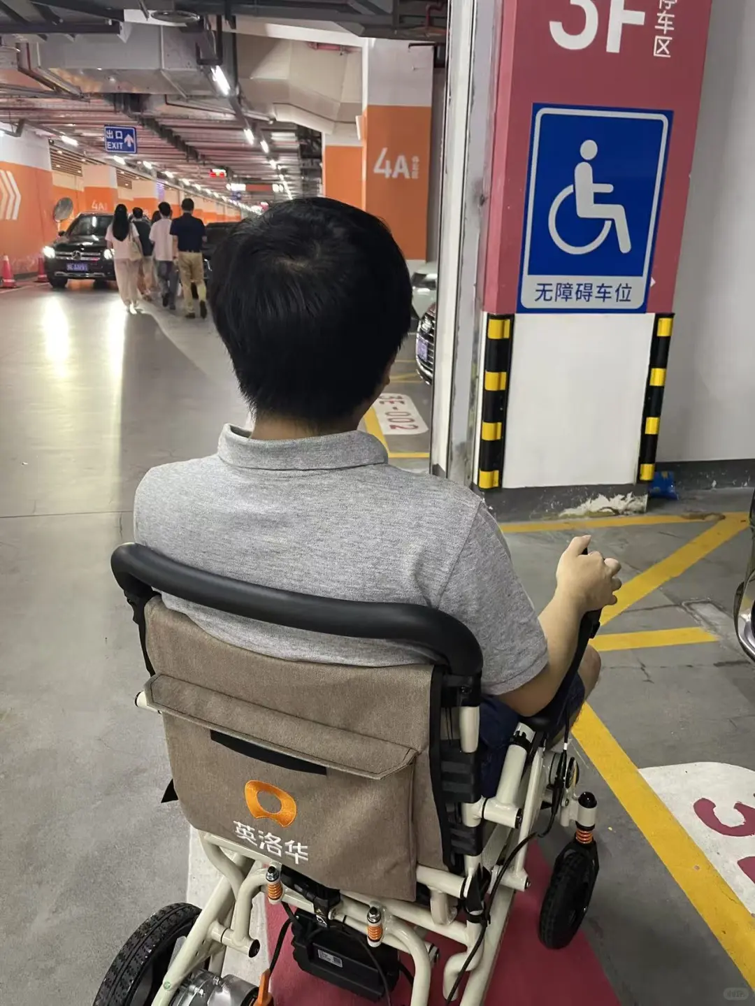 广交会:坐电动轮椅见证中国外贸的深层变革