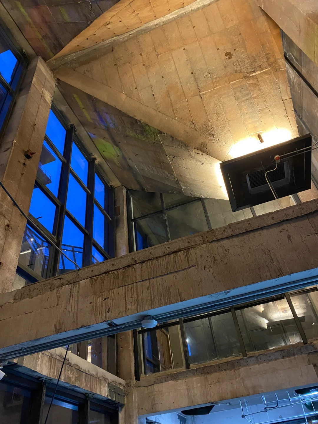 ?打卡国际庄赛博朋克风格工业遗址公园