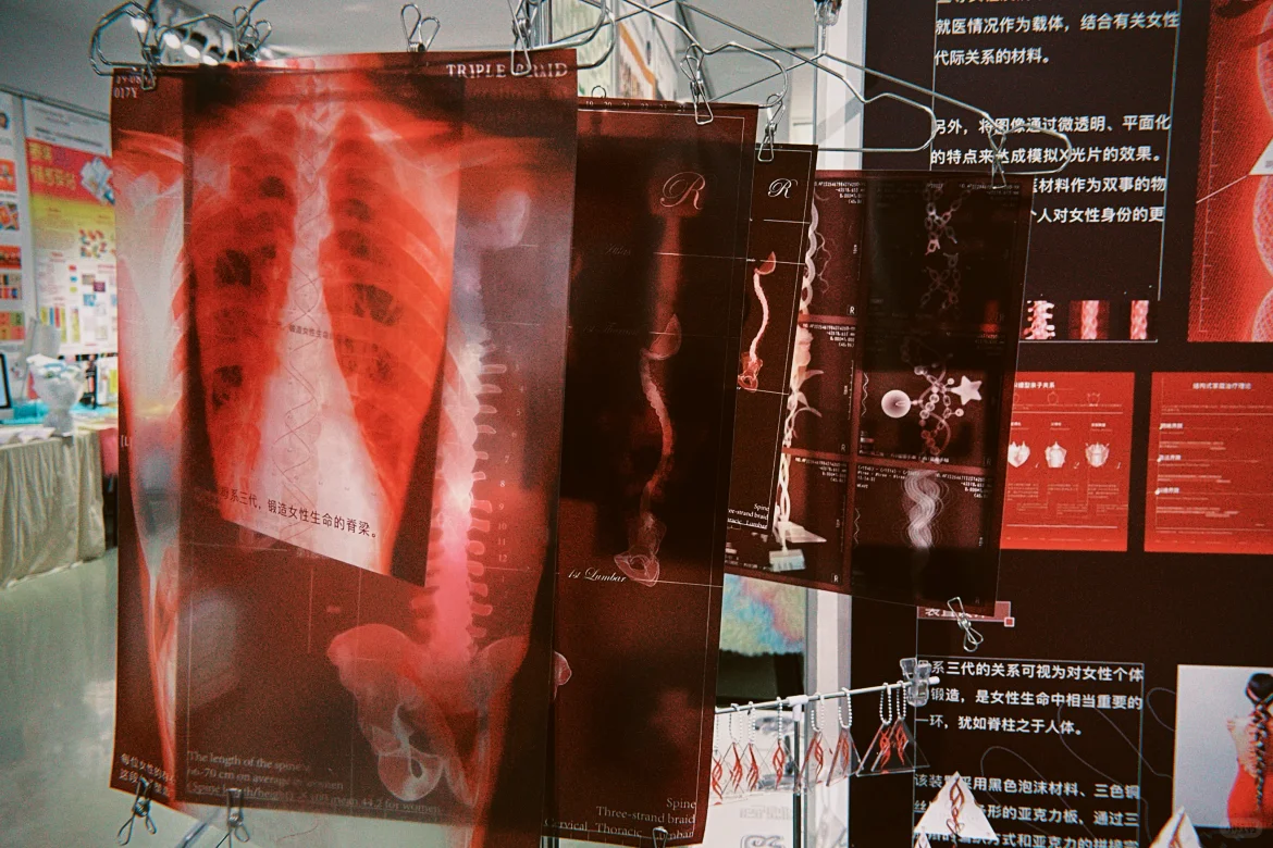 ?江大的毕业作品展很棒诶